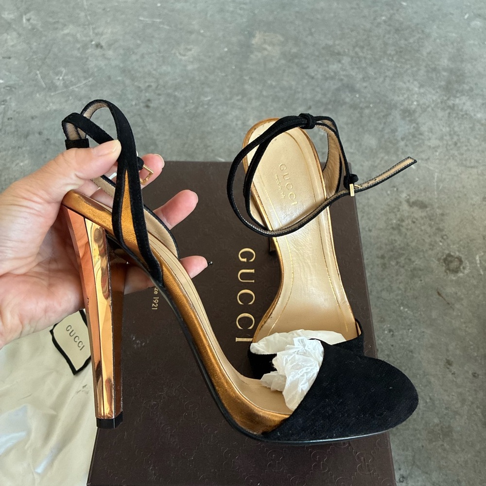 Gucci Black suede Gold Women's Heels 38 sandals ankle strap high